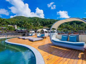 Coco de Mer Hotel and Black Parrot Suites