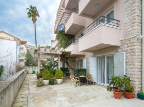 Petrovac Holiday Apartments