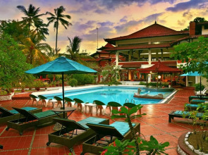 Puri Naga Beachfront Cottages