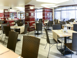 Apart Hotel Tarsis Club