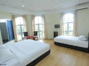 JAM Hotel near ERL Salak Tinggi Sepang