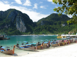 P. P. Erawan Palms Resort