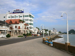 Prachuap Beach Hotel
