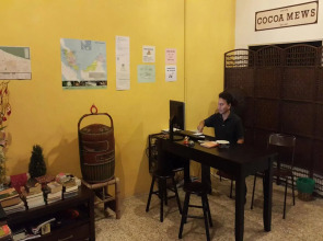 Cocoa Mews Cafe & Homestay - Hostel