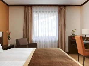 Trans World Hotel Donauwelle