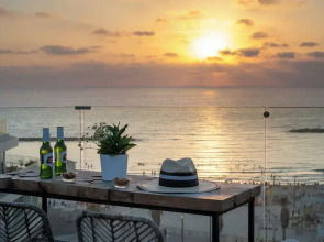 Maxim Hotel Tel Aviv Adults Only (Отель для взрослых)