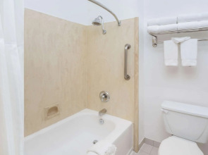 Wyndham Garden San Diego Near SeaWorld