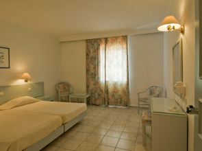 Alexandra Beach Hotel