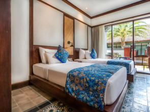 Lovina Beach Club & Resort