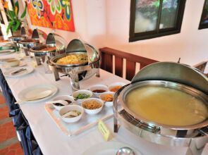 Koh Ngai Cliff Beach Resort