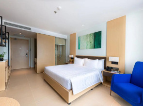 Курортный отель The Empyrean Cam Ranh Beach Resort