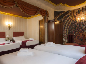 Casual del Teatro Madrid Hotel