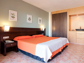 LIVVO Lago Taurito Hotel & Aquapark All Inclusive