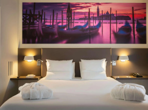 Novotel Suites Paris CDG Airport Villepinte