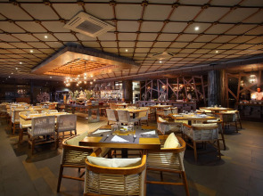 The Crystal Luxury Bay Resort Nusa Dua