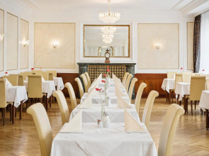 Hotel Astoria Vienna, Curio Collection by Hilton