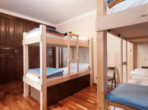 Feel Hostels City Center