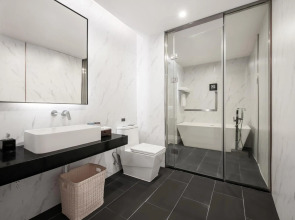 Отель Holiday Inn Guangzhou Zhujiang New Town by IHG