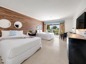 Playa Blanca Beach Resort - All Inclusive