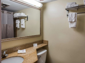 Red Carpet Inn & Suites