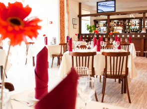 Good Stay Dinaburg Hotel