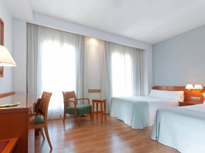 Отель Sercotel Alcalá 611