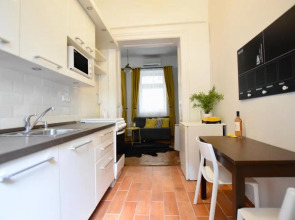 Standard Apartment by Hi5 - Chainbridge