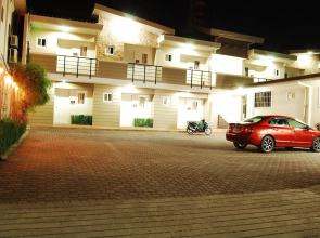 Rumi Apartelle Hotel