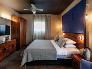 PLAY Seaport Suite Hotel TLV