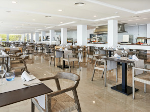 Globales Cala Vinas Adults Only 16+