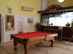 Golden Moon Apart Hotel