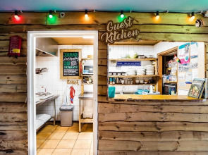 Jorplace Beach Hostel