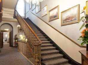 Gem Strathmore Hotel