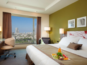 Leonardo City Tower Hotel Tel Aviv