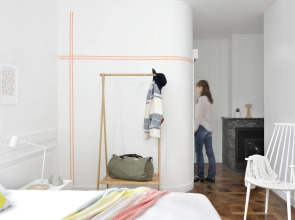 Away Hostel & Coffee Shop