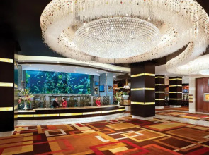 Golden Nugget Las Vegas Hotel & Casino