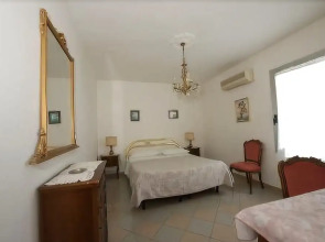 Barbara House - Guest House