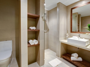 A La Carte Da Nang Beach