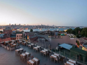 DoubleTree by Hilton Hotel Istanbul - Sirkeci