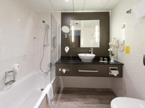 Leonardo Hotel Karlsruhe