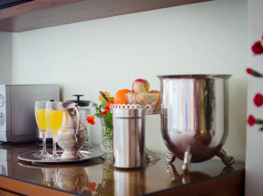 185 on Beach Boutique Suites and Apartments