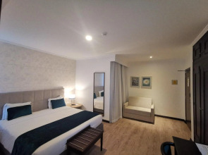 Santa Cruz Village Hotel