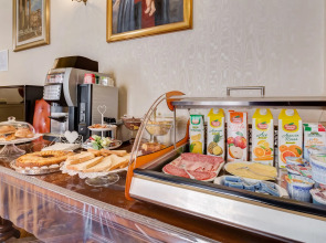 Affreschi Su Roma Luxury B&B