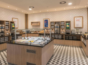 Premier Inn Cologne City Sud Hotel