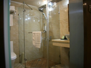 Shanghai Fish Inn Bund