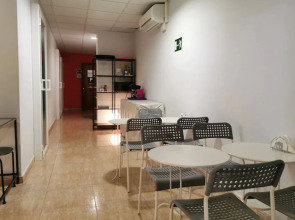 Barcelona City North Hostal