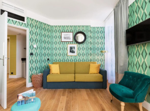 The Jay Hotel by HappyCulture