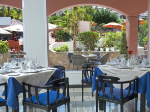 Apartamentos Marola Park