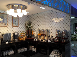 Top High Airport Link Hotel