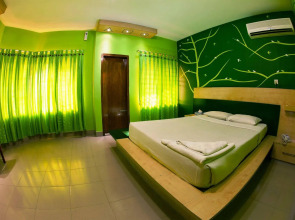 Hotel Tropical Daisy